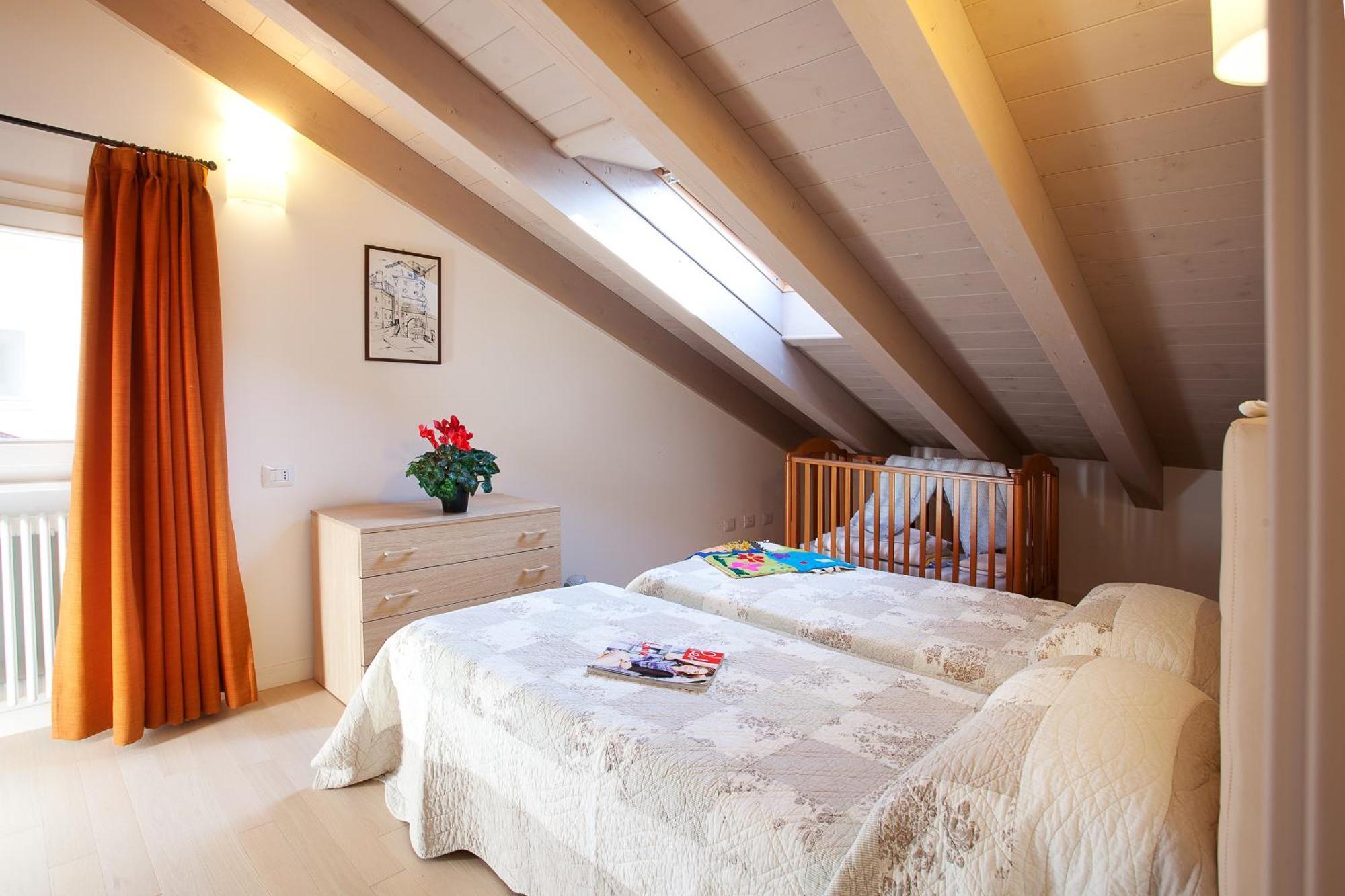 4 Village Centre Lenno Homes With Pool-By Italian Apartments 客房 照片
