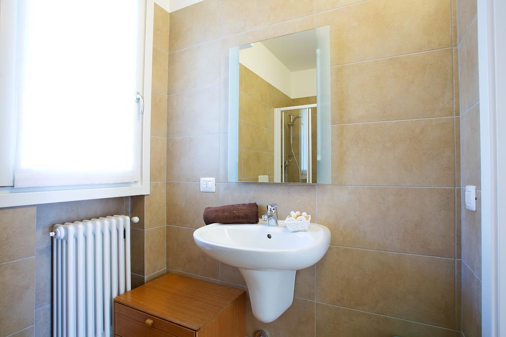 4 Village Centre Lenno Homes With Pool-By Italian Apartments 客房 照片